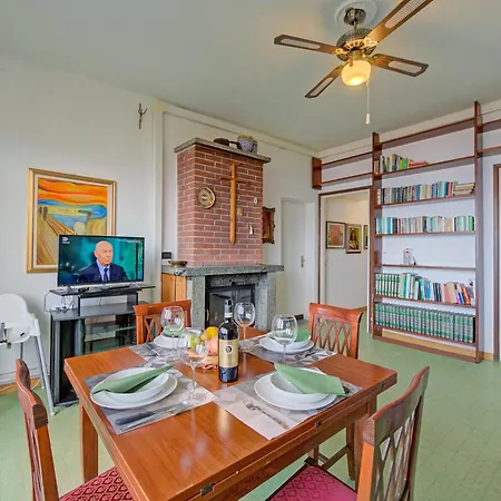 La Finestra Sul - Happy סטרסה