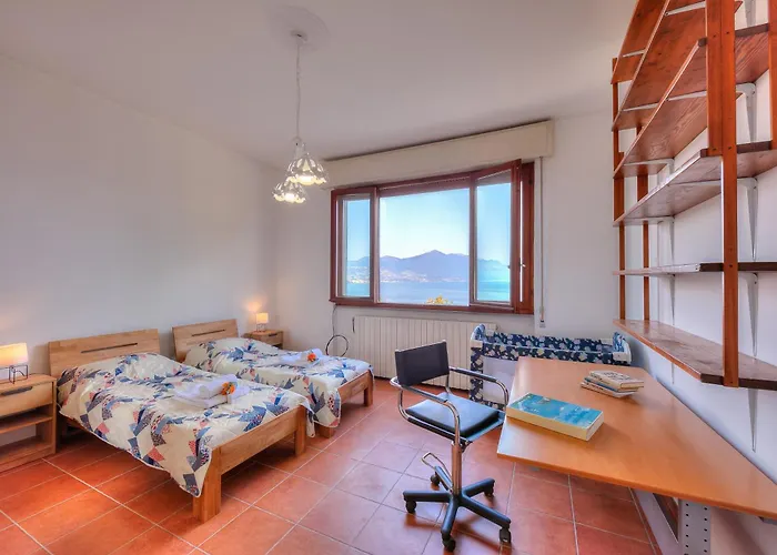 La Finestra Sul - Happy * Stresa